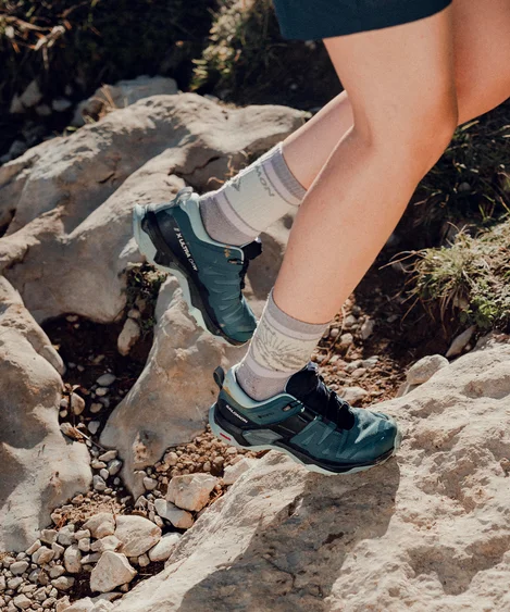 Salomon X Ultra 4 GTX Gore-Tex Women's Shoes for Hiking